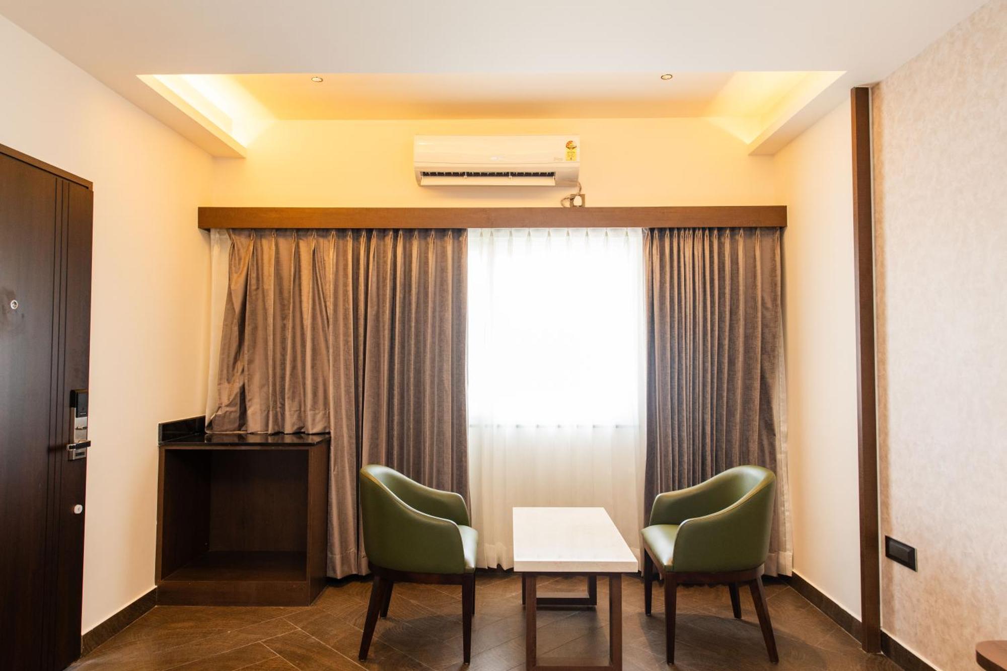 Hotel Mysore Radiance Exterior foto